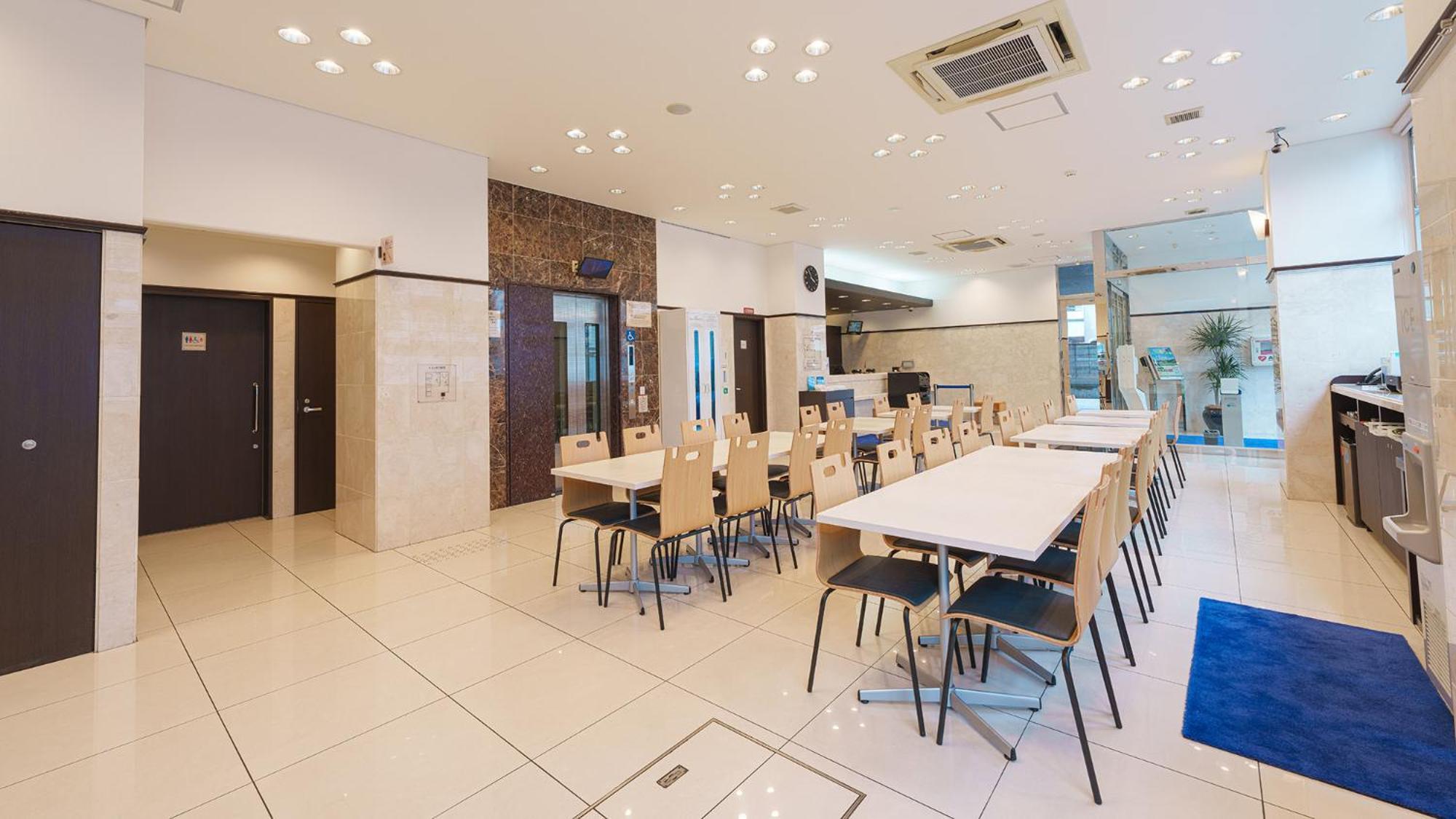 Toyoko Inn Shin-Osaka-Eki Higashi-Guchi Экстерьер фото