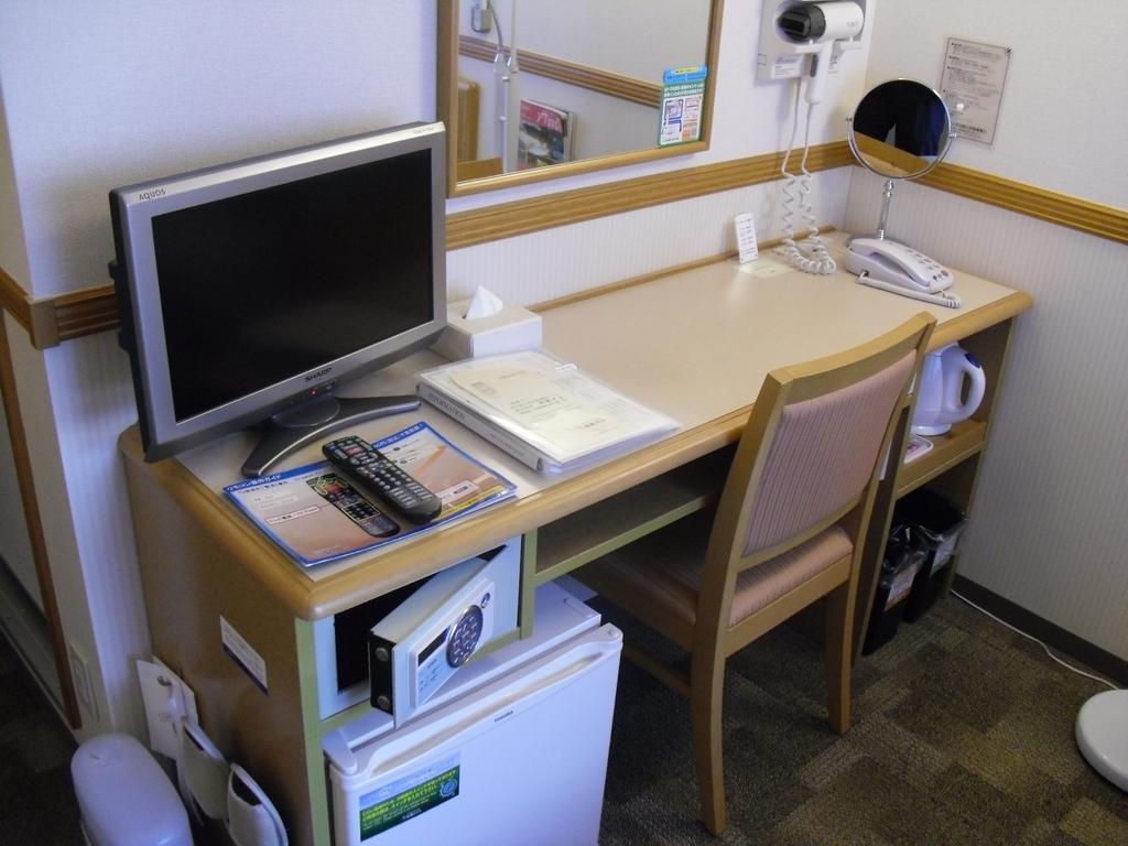 Toyoko Inn Shin-Osaka-Eki Higashi-Guchi Экстерьер фото